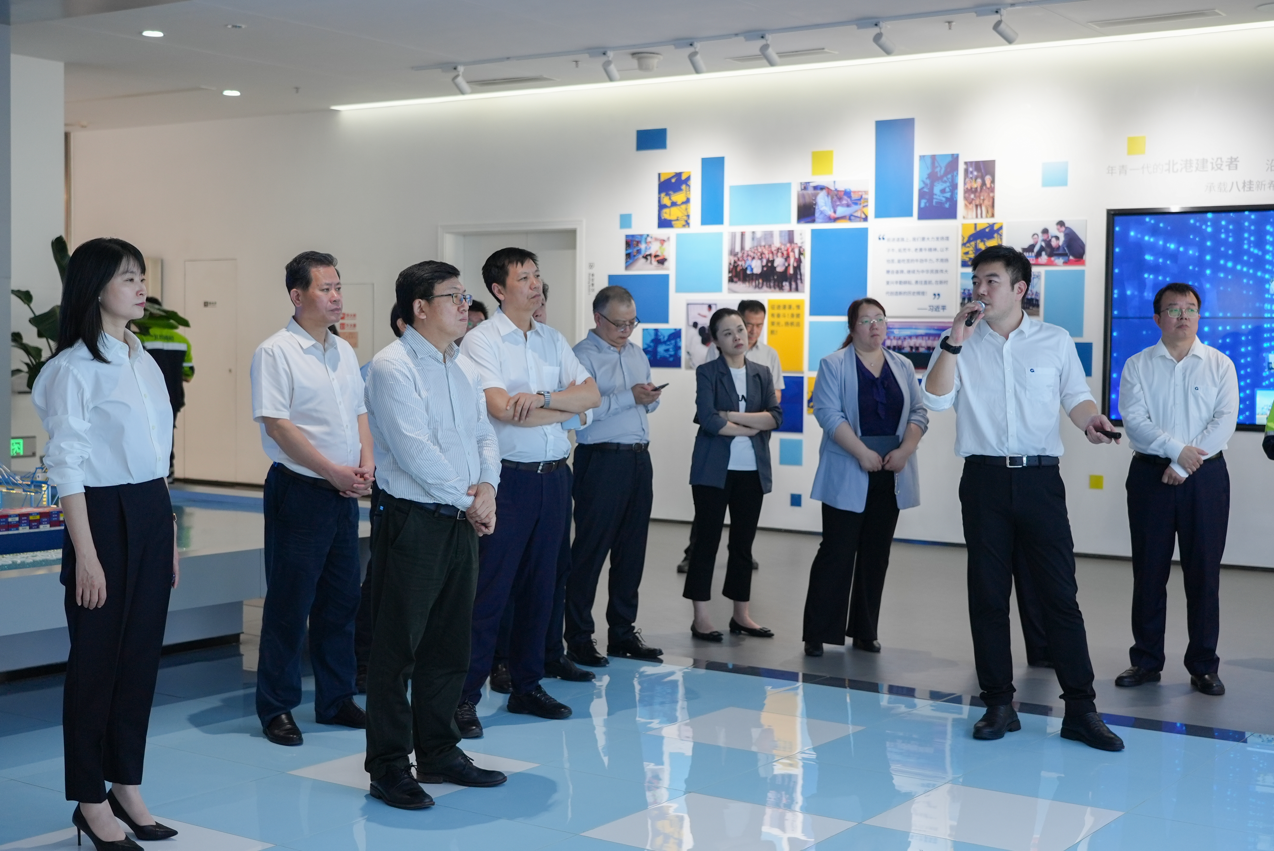 中国物流集团总经理廖家生一行到乐虎lehu调研